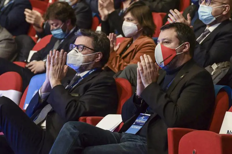 "Serve una messa a punto": si apre il fronte sul governo