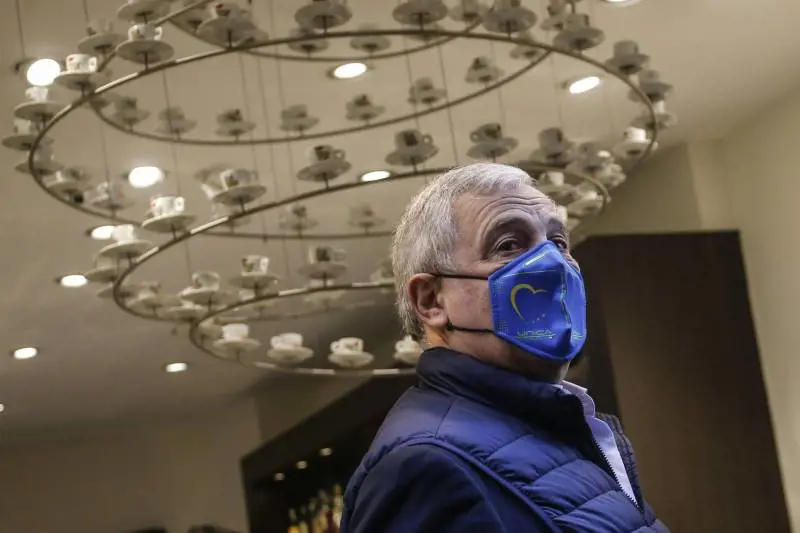 "Sapremo fare pace". Tajani preme sull'europeismo