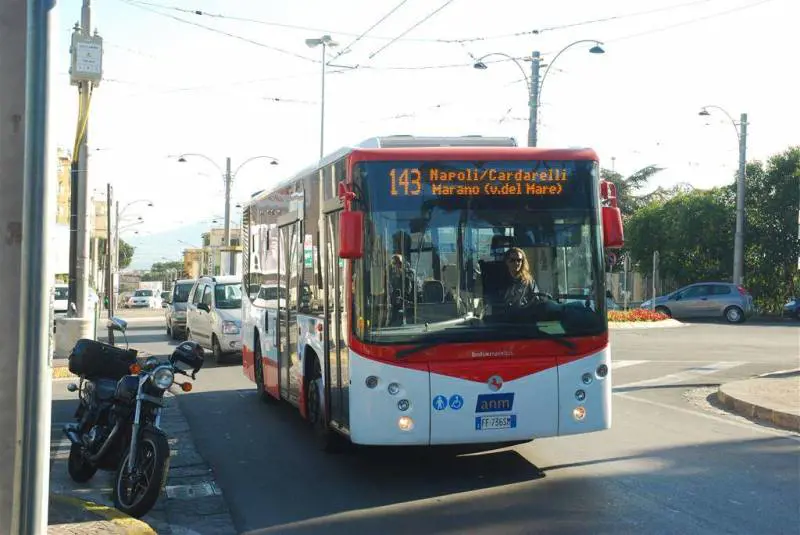Città metropolitana, dopo le 21.30 niente più trasporti