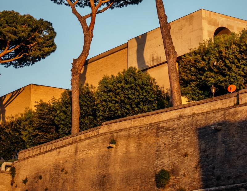 Mura Vaticane al tramonto