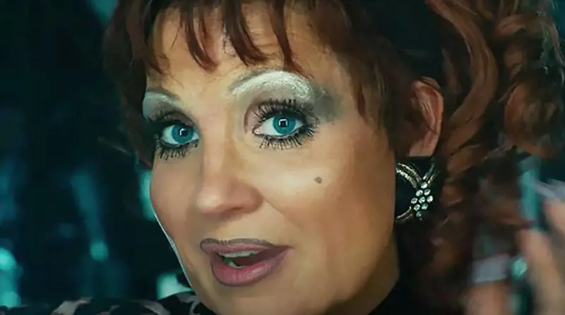 Storia vera interessante ma troppo piatta