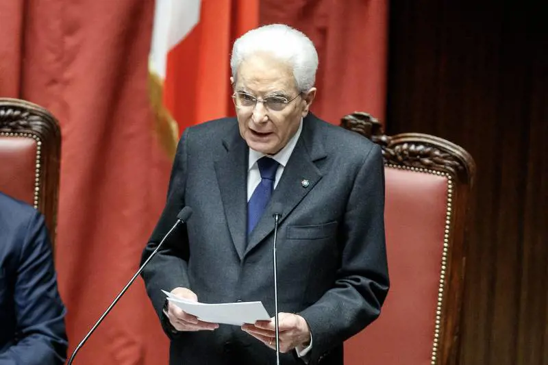 Il bis di Mattarella: dopo di me il diluvio "Non c’è più tempo. Rafforzare l’Italia e rilanciare l’Europa"