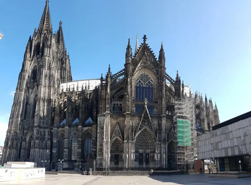 Colonia, sì al canto del muezzin: polemica