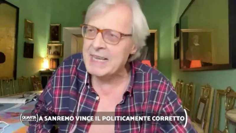 "È caduto a terra": scoppia la rissa tra Sgarbi e Mughini