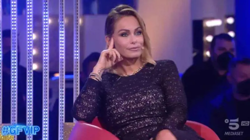 "Ha cambiato idea, rimane": ecco chi torna al Grande Fratello Vip