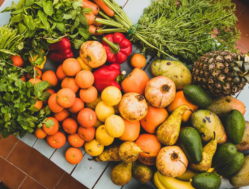 Tosse e muco si curano anche con l'alimentazione, scopriamo come