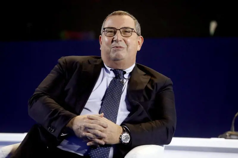 Banco Bpm ridisegna la linea di vertice. Presto l'asse con l'Agricole sulle polizze