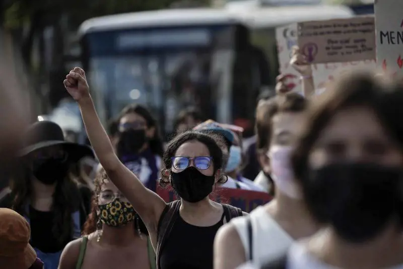 L'ultima follia del #MeToo: corsi contro la "virilità"