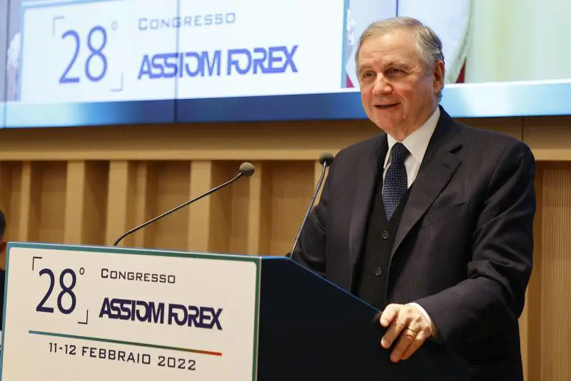 Visco avvisa il sindacato "Non si batte l'inflazione aumentando gli stipendi"