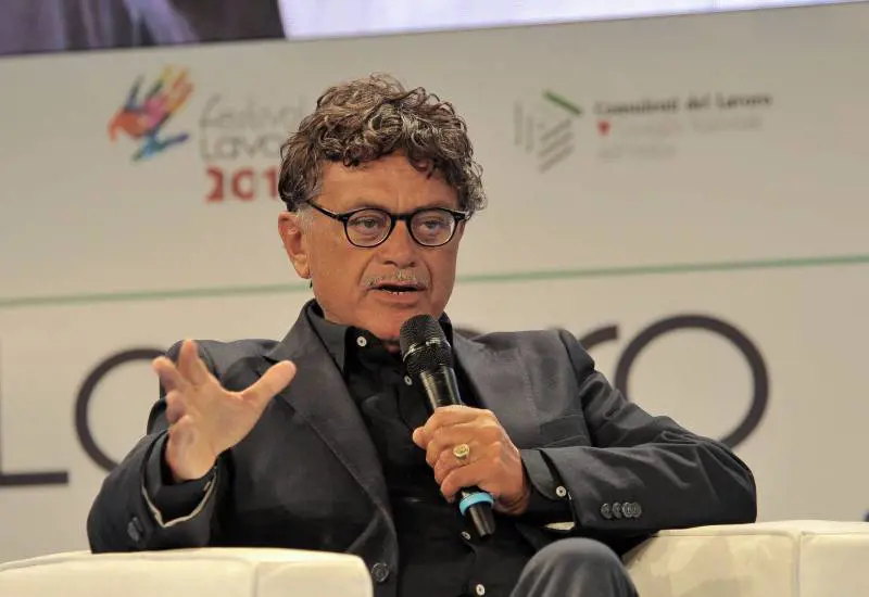 Sotto "La Cappa" soffoca la libertà