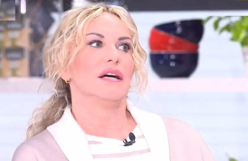 "Vorrei anche...". La Clerici sbotta in diretta