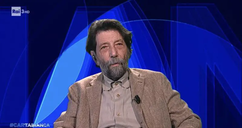 "Stato di emergenza? Lo decidono con le freccette". L'affondo di Cacciari