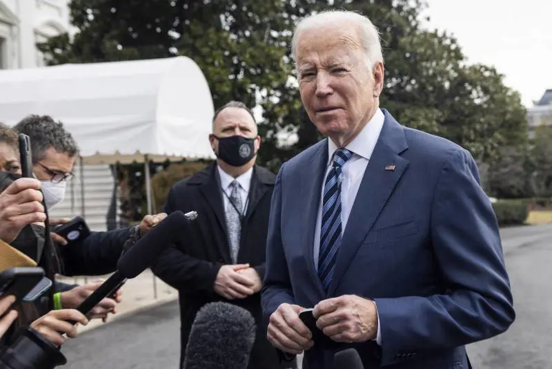 Le bombe nel Donbass e l'allarme degli Usa: "Invasione imminente". Ma Blinken propone un summit con Mosca