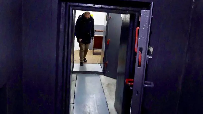  Il bunker sotto la stazione dei treni a Kiev