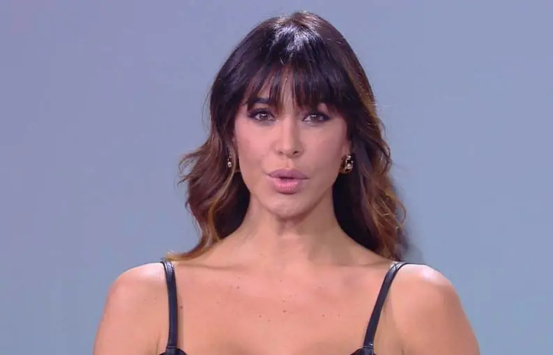 Belen sbotta: "Con la mia faccia faccio quello che voglio"