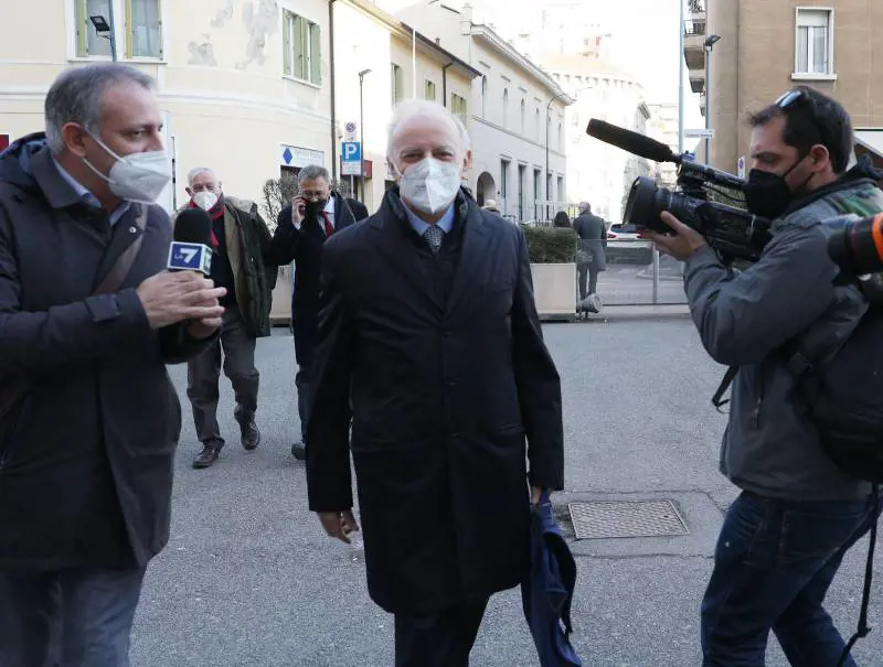 La difesa spericolata dell'imputato Davigo: tira in ballo Mattarella. "Mi fece ringraziare sulla loggia Ungheria"