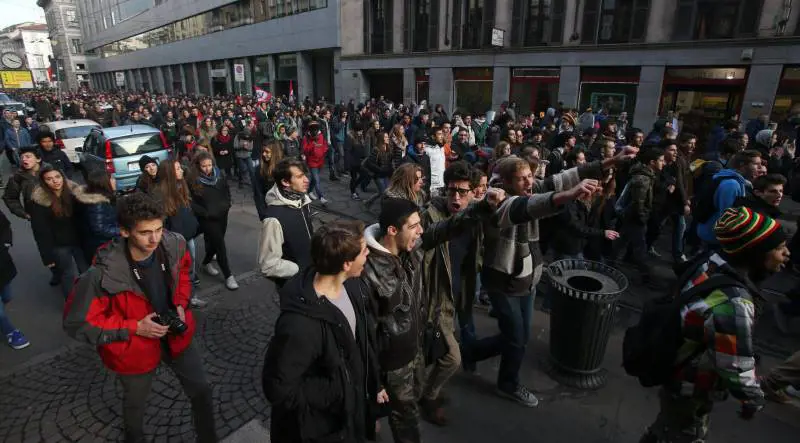 Gli studenti battono cassa: "Vogliamo il reddito di stage"