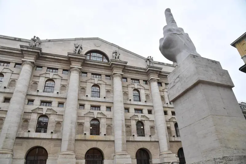Gli "avvoltoi" puntano sulle borse: ecco i rischi per Italia e Germania