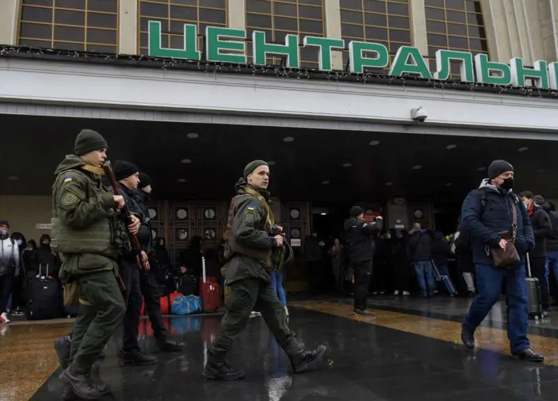 "Attenzione al nastro rosso". Kiev lancia l'allarme infiltrati 