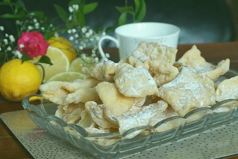Chiacchiere di Carnevale: tutte le curiosità su questo dolce