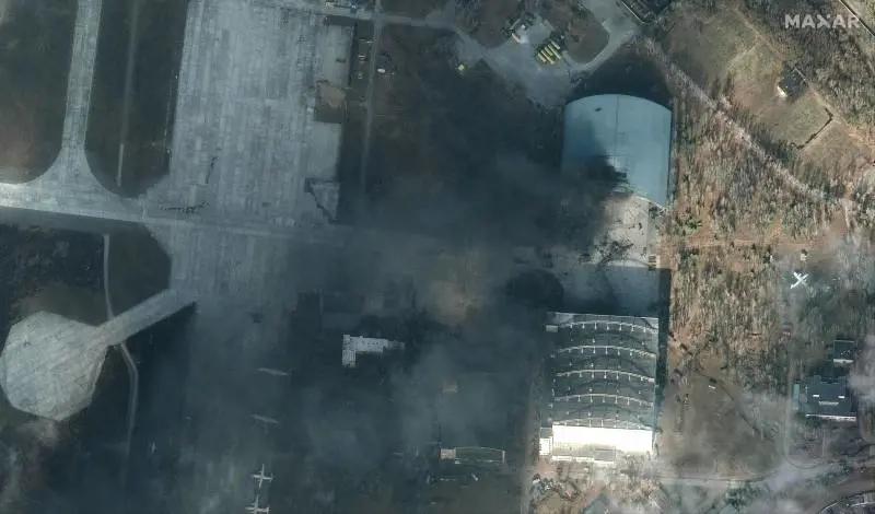 Raid aerei e sirene. Kiev già nel mirino dopo il negoziato