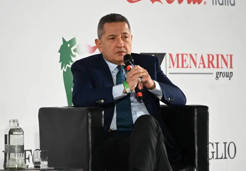 Un superministro per rassicurare l'Europa