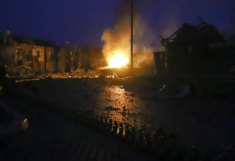 Bombardamenti senza fine. Ora si muove la Corte dell'Aia