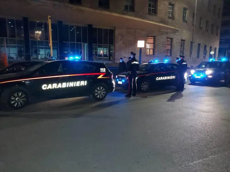 L'appuntamento in chat e la rissa con le mazze: allarme baby gang