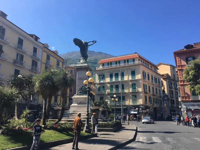 Scioglimento Comune di Castellammare: "Il sindaco testimone al matrimonio di un camorrista"