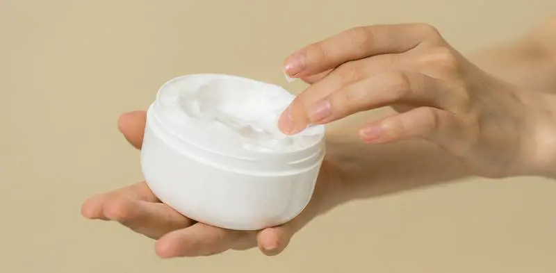 Maschera allo yogurt: i benefici per pelle e capelli