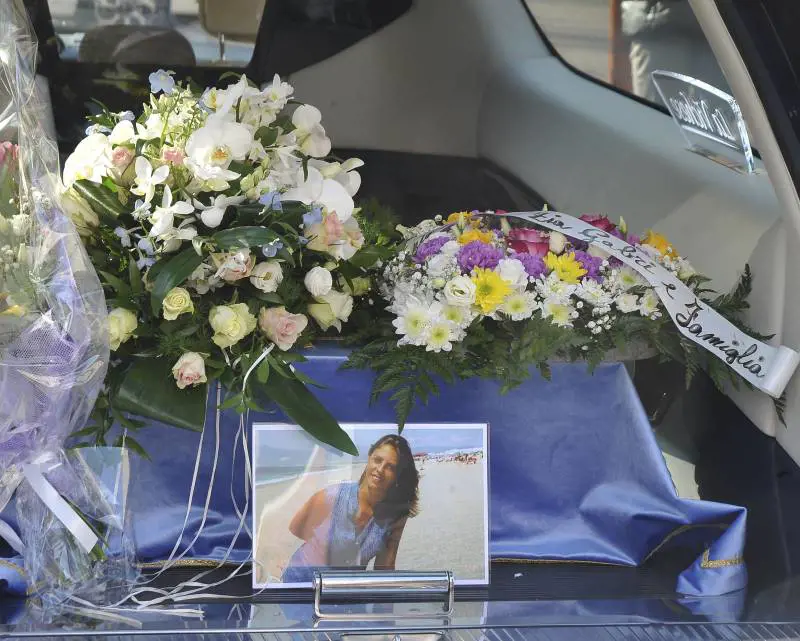 La scomparsa, il canneto "raso al suolo", la morte: "La verità su Federica"