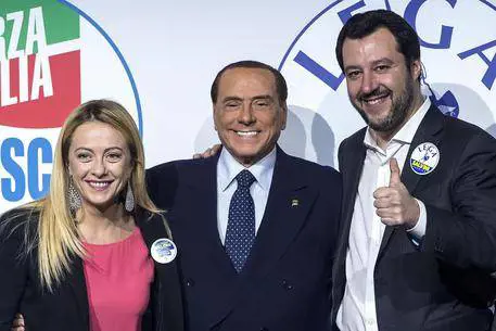 Il centrodestra col turbo: distacco pesante sul centrosinistra