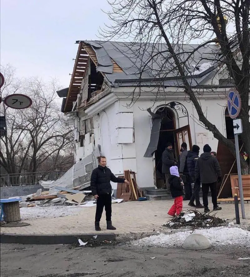 La navi russe prendono di mira Odessa: pioggia di missili a Sud
