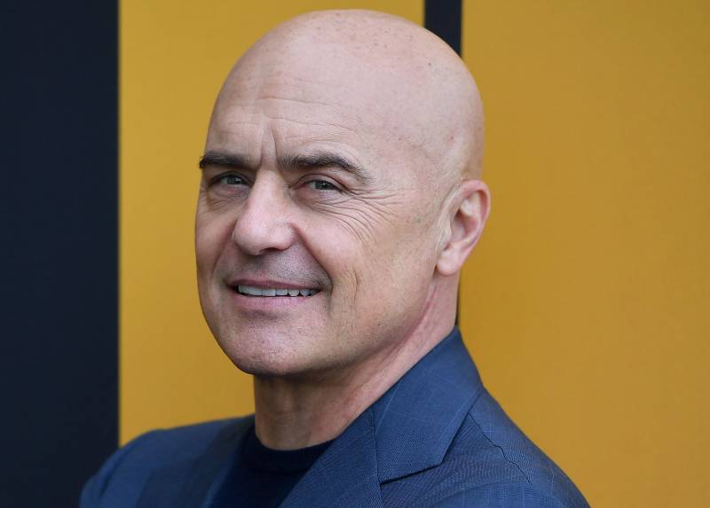 "Moglie di un politico salta la fila...". Lo sfogo di Luca Zingaretti 