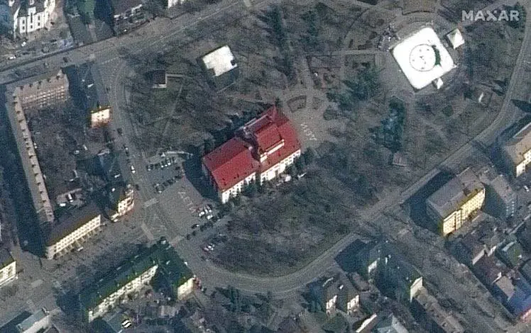 La scritta "bambini" in russo, poi la pioggia di fuoco: cosa è successo al teatro di Mariupol