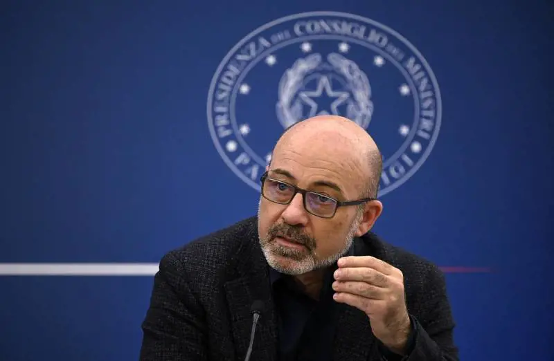 Cingolani invoca il tetto al prezzo del gas. "Ma l'Ue chiarisca sui pagamenti in rubli"