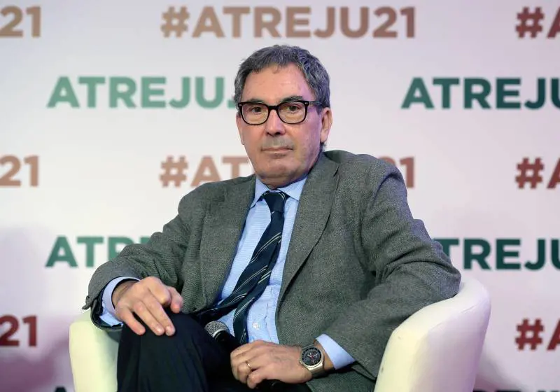 "Omicron 5 dominante ma sempre meno grave. I morti? Numeri irreali"