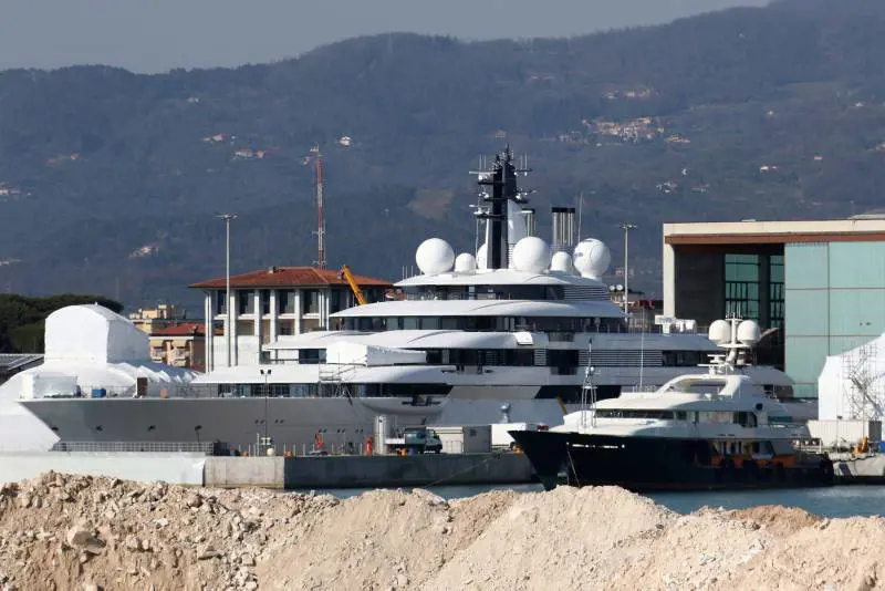 "Cambio d'equipaggio". Cosa è successo a bordo della "nave di Putin"