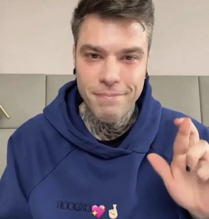 "Diagnosticato con tempismo". Fedez operato all'ospedale San Raffaele