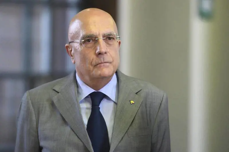 "Sala fa bene a non dimettersi. Io rigenerai Milano coi privati e con l'aiuto del procuratore"