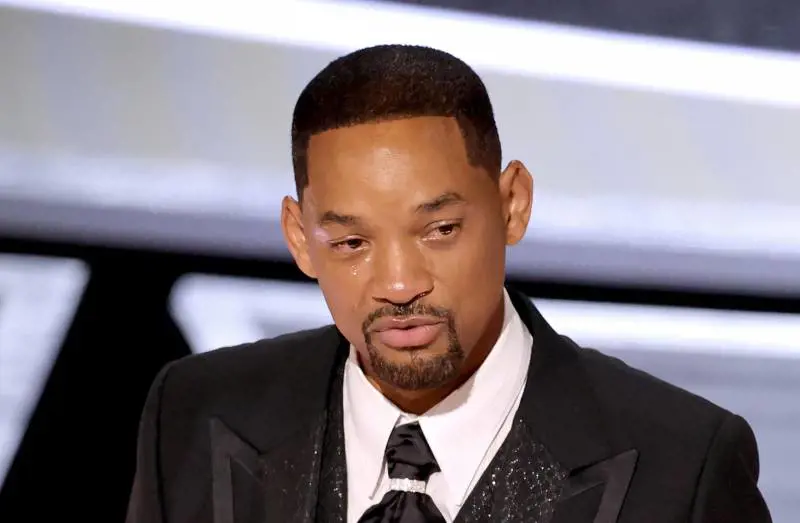 “Un attore bianco mi sputò”. Dopo lo schiaffo Will Smith torna all'attacco