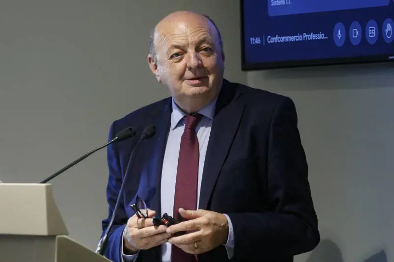 Compromesso al rialzo. Ma i problemi restano