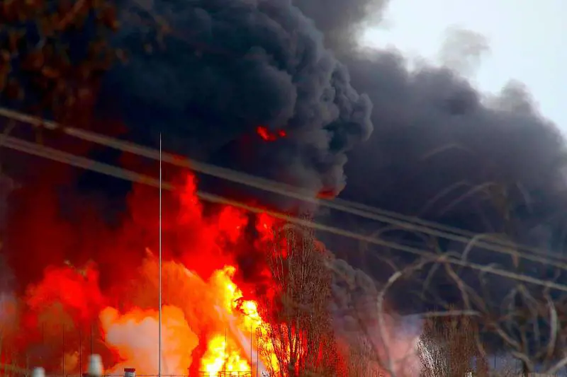 Ora il bersaglio è Odessa. Raid sui depositi di greggio e sul porto di Mykolaiv