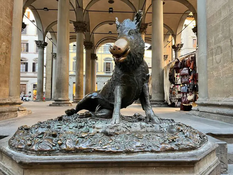 Fontana del Porcellino a Firenze: la leggenda che ispirò Andersen