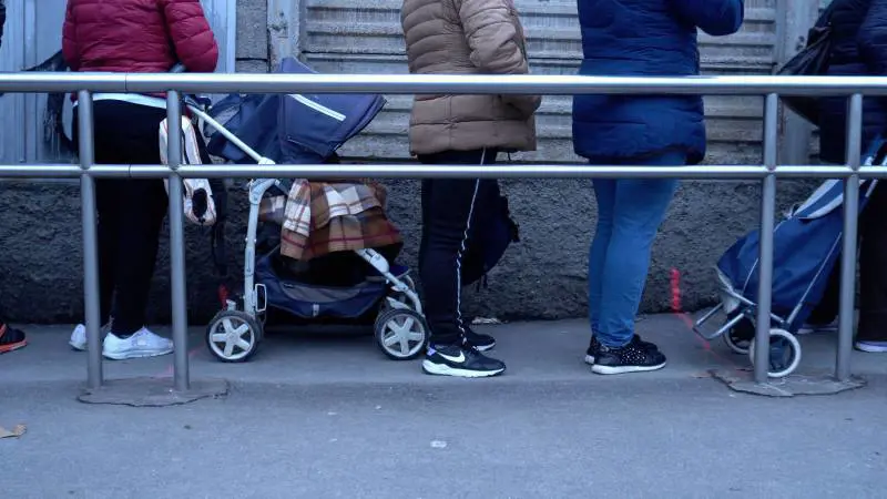 "Prima li accolgono senza freni, poi li abbandonano"