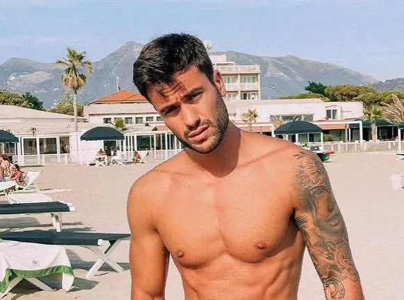Lo svenimento, lo stress, gli accertamenti: cosa succede a Pierpaolo Pretelli