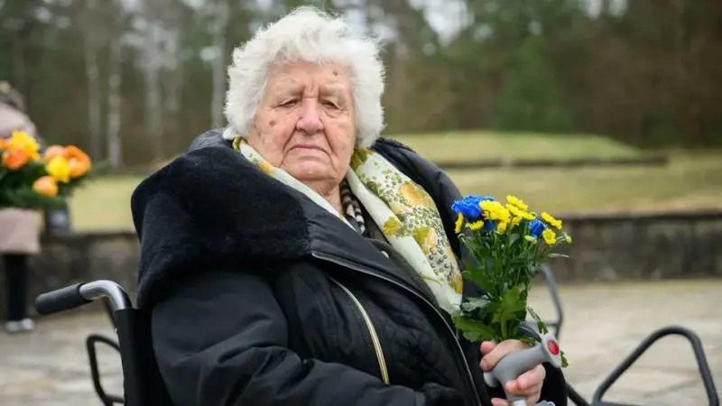 "Sopravviverò anche a questo str…": l'affondo della reduce di Auschwitz contro lo Zar