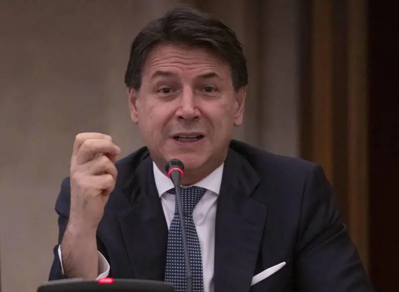 "Contrari alle armi letali". Conte insiste sulla linea dei no