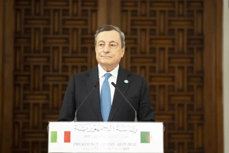 Draghi non arretra. "Nessuno di noi abbandona Kiev. Vogliamo evitare che diventi schiava"