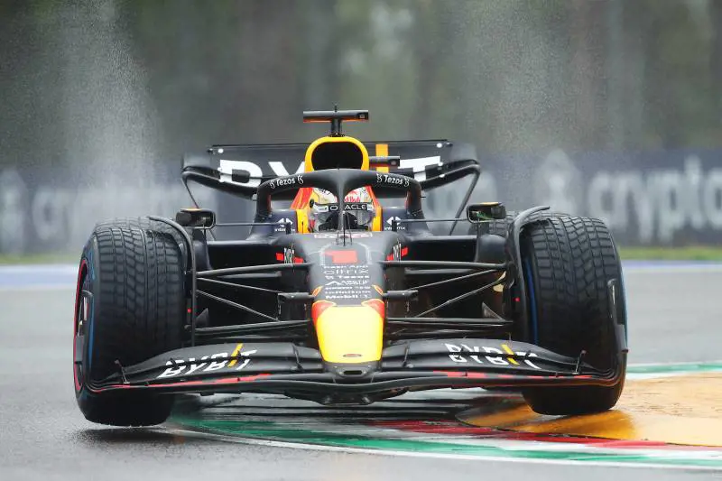 La beffa sprint di Max. Ma la Ferrari studia per finire l'incantesimo